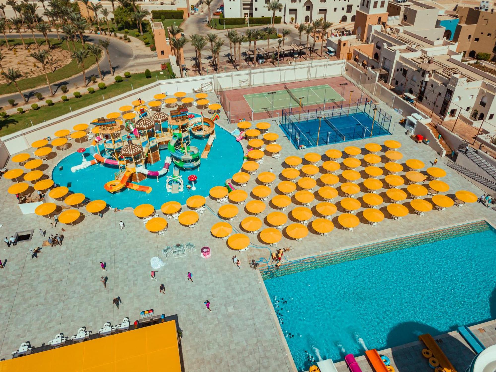 Pickalbatros Sands Port Ghalib Eksteriør billede Aerial view of the resort